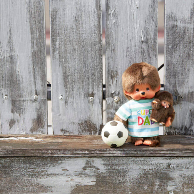 „Super Dad“ zum Vatertag – Warum sind Monchhichi so beliebt?