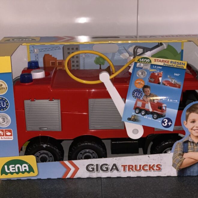 Lena Starke Riesen Feuerwehr im Test