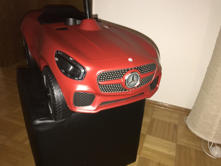Bobby-Car Mercedes AMG GT im Spielwarentest
