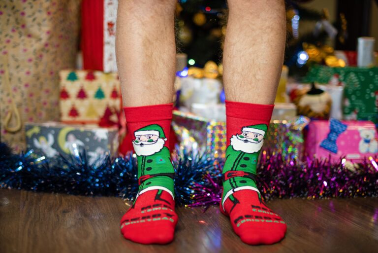 Geschenke von Frauen an uns Männer – Oder: Warum wir uns manchmal über Socken freuen sollten